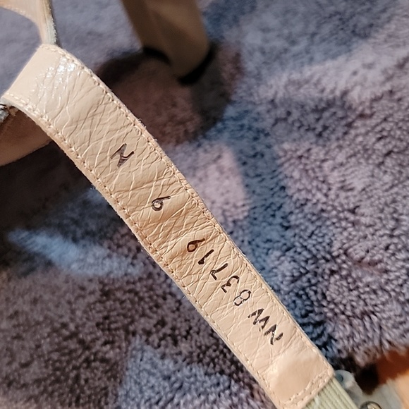 Stuart Weitzman heels, size 9N - Picture 5 of 10